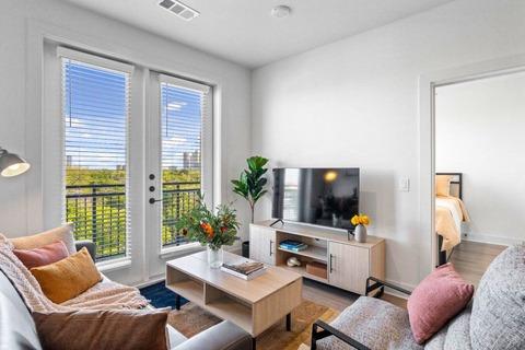 Photo of "#eb6: Sophisticated Coliving in Luxurious River Oaks, Vibrant Montrose Neighborhood (Has an Apartment)" home