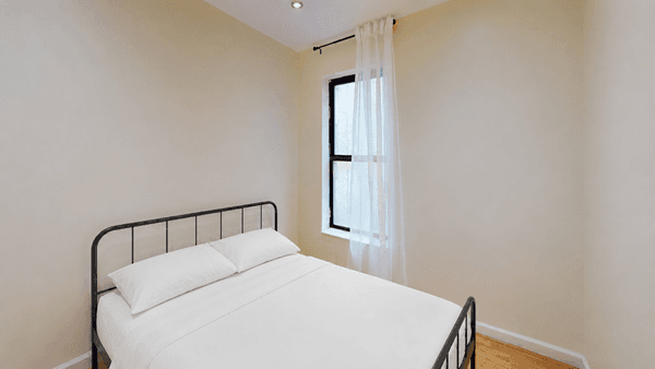 Photo of "#1796-E: Queen Bedroom E" home