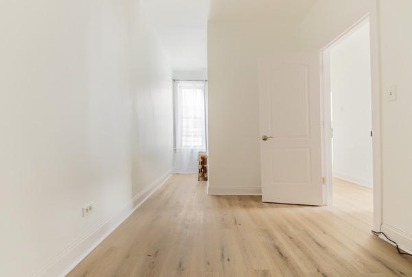 Photo of "#1876-D: Queen Bedroom D" home