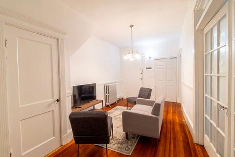 Photo of "#1494-E: Queen Room E" home
