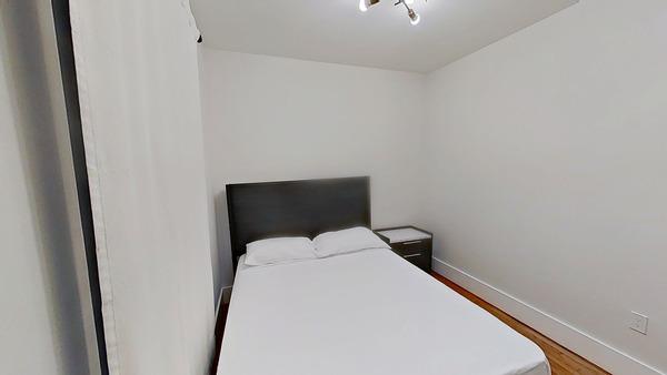 Photo of "#1900-B: Queen Bedroom B" home