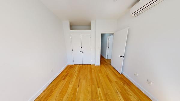 Photo of "#1467-E: Full Bedroom E" home
