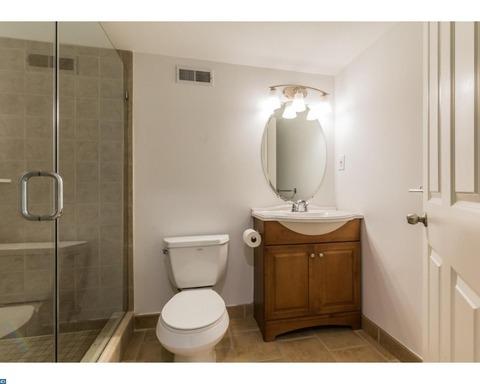 Photo of "#292: Delightful Point Breeze duplex with city views (Has a House)" home