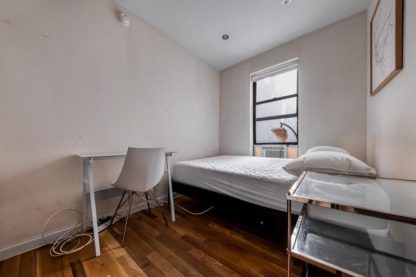 Photo of "#1864-E: Full Bedroom E" home