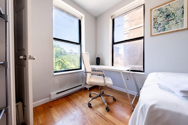 Photo of "#1871-B: Full Bedroom B" home