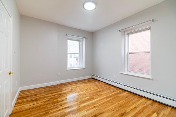 Photo of "#1886-B: Queen Bedroom B" home