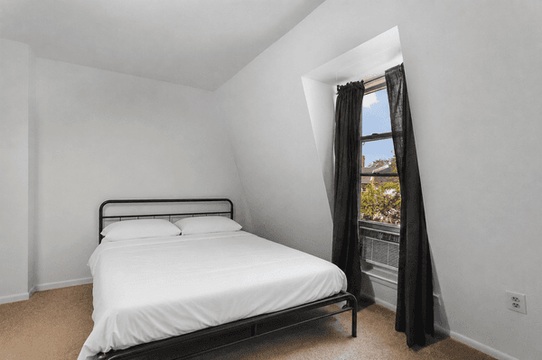 Photo of "#417-3D: Full Bedroom 3D" home