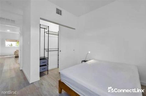 Photo of "#9d4: Stunning Skyline Views and Community Living in Vibrant Little Havana (Has an Apartment)" home