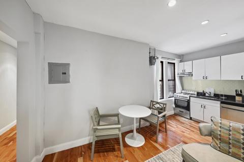 Photo of "#700-B: Queen Bedroom B" home