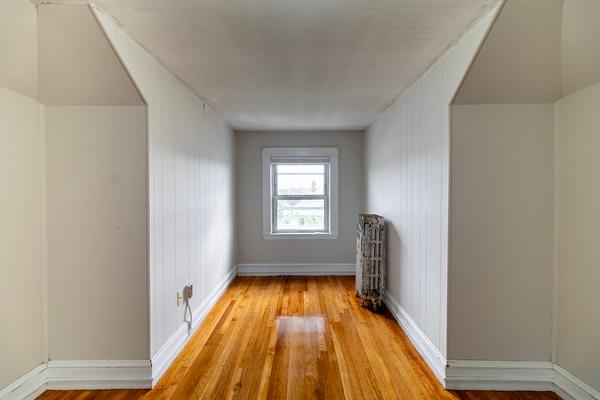 Photo of "#1890-D: Queen Bedroom D" home