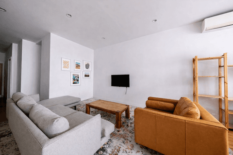 Photo of "#1841-B: Queen Bedroom B" home