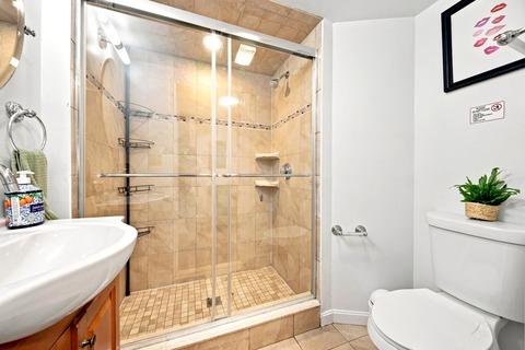 Photo of "#834-E: Full Bedroom E" home