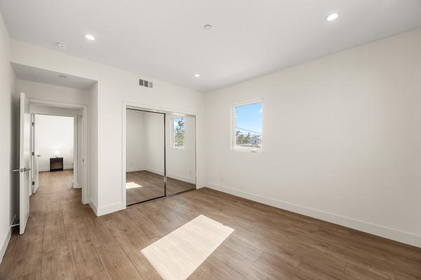 Photo of "#1853-D: Queen Bedroom D" home