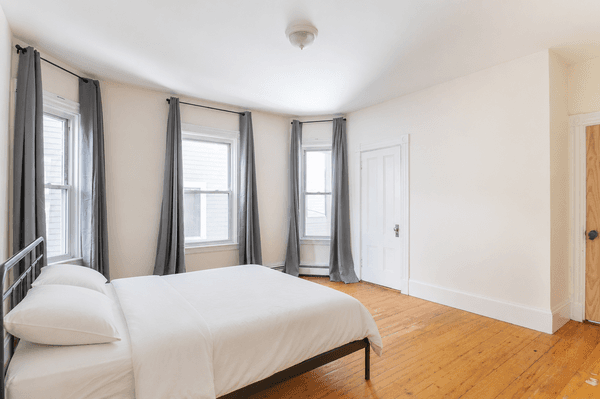 Photo of "#1068-C: Queen Bedroom C" home