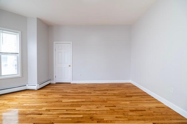 Photo of "#1886-C: Queen Bedroom C" home