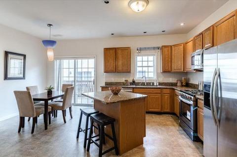 Photo of "#6e9: Stylish Northern Liberties apartment with deck (Has an Apartment)" home