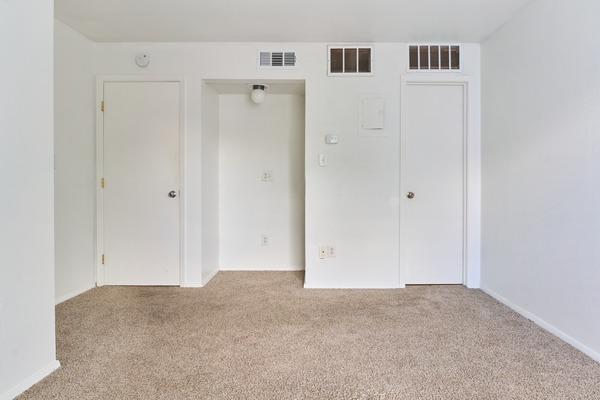 Photo of "#915-B: Queen Bedroom B w/Private Bathroom" home