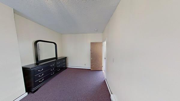 Photo of "#1885-B: Queen Bedroom B" home