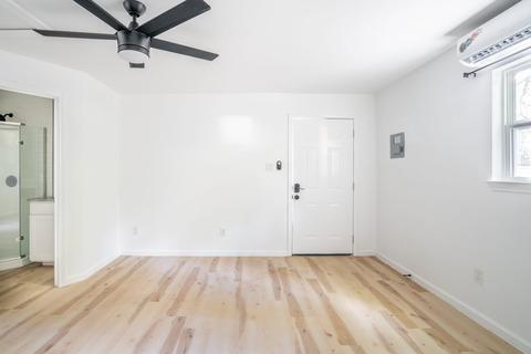 Photo of "#1852-G: Queen Bedroom G" home