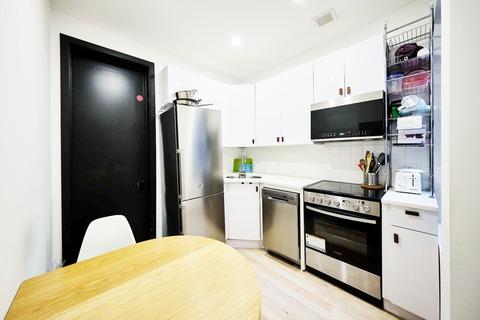 Photo of "#1882-C: Queen Bedroom C w/ Private Bathroom" home