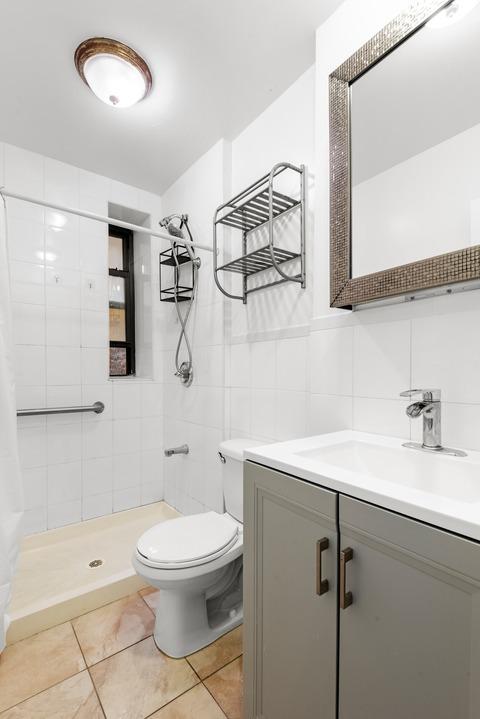 Photo of "#1760-C: Queen Bedroom C" home