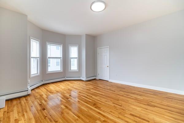 Photo of "#1886-C: Queen Bedroom C" home