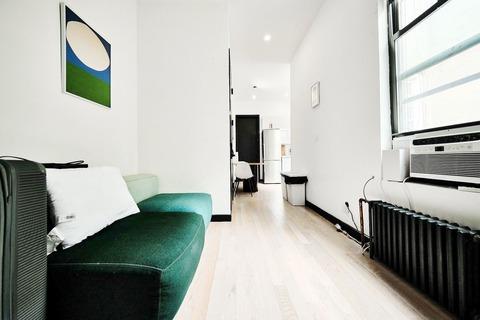 Photo of "#1878-B: Queen Bedroom B w/ Private Bathroom" home