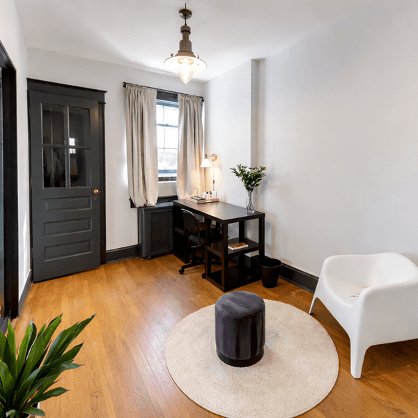 Photo of "#333-E: Queen Bedroom E" home