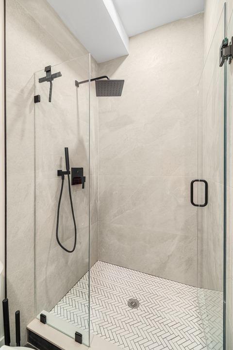 Photo of "#1901-D: Queen Bedroom D" home