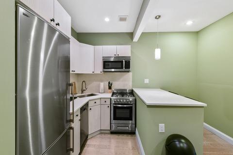 Photo of "#1919-B: Queen Bedroom B" home