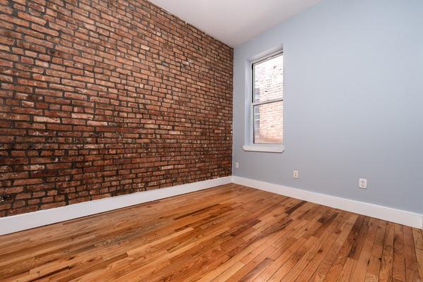 Photo of "#1891-B: Queen Bedroom B" home