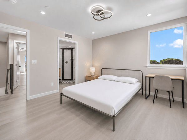 Photo of "#1828-E: Queen Bedroom E w/ Private Bathroom" home