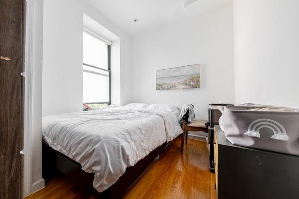 Photo of "#1872-B: Full Bedroom B" home
