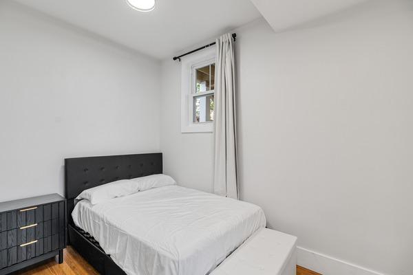 Photo of "#1901-E: Queen Bedroom E" home