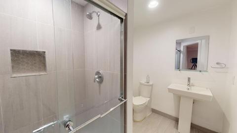 Photo of "#7fc: Luxurious Northern Liberties apartment steps from Market-Frankford Line (Has a House)" home