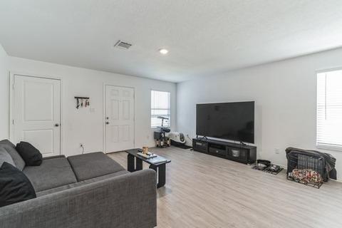 Photo of "#97a: Marketing Department (Has a Room)" home