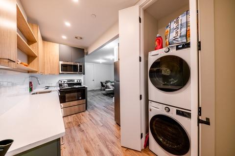 Photo of "#1833-C: Full Bedroom C/w Private Bath" home