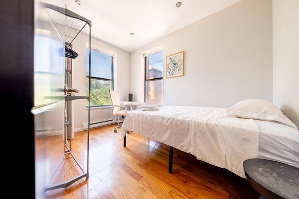 Photo of "#1871-B: Full Bedroom B" home