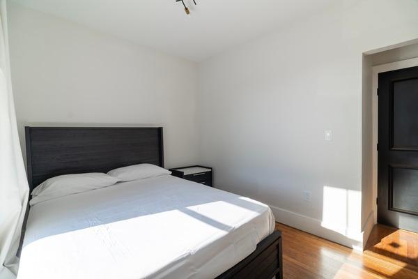 Photo of "#1900-B: Queen Bedroom B" home