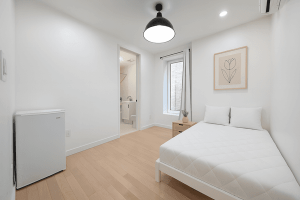 Photo of "#1898-B: Queen Bedroom B" home