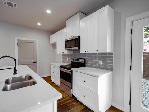 Photo of "#f87: Modern Denver Heights home by Dignowity & downtown (Has a House)" home