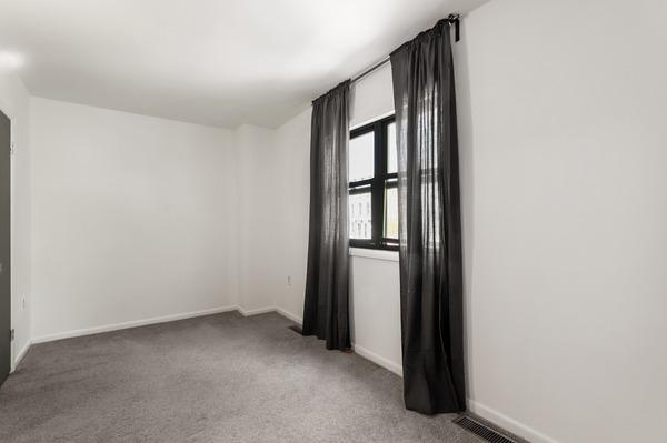 Photo of "#417-2B: Full Bedroom 2B" home