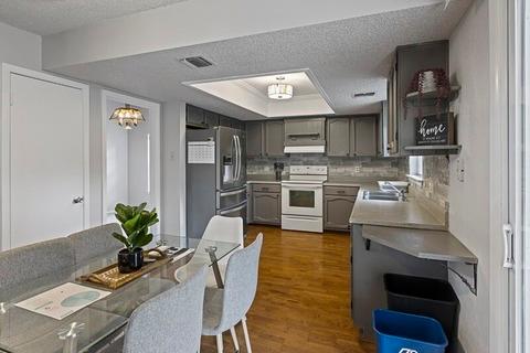 Photo of "#b9f: Hayloft Lane BEDROOM 1A - 703660 (Has a Room)" home