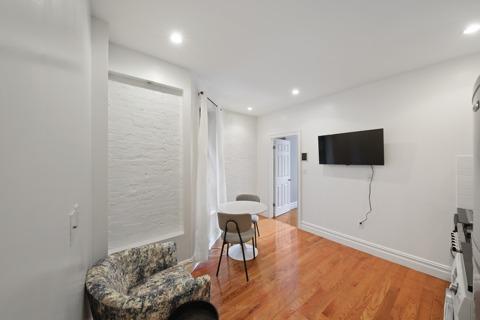 Photo of "#710-A: Queen Bedroom A" home