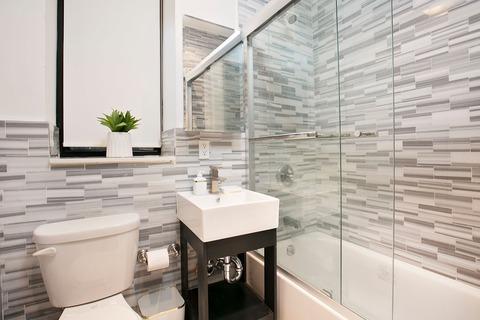 Photo of "#1870-B: Full Bedroom B" home