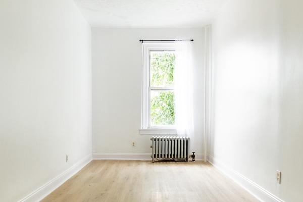 Photo of "#1876-C: Queen Bedroom C" home