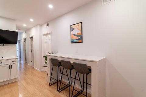 Photo of "#1755-B: Queen Room B" home