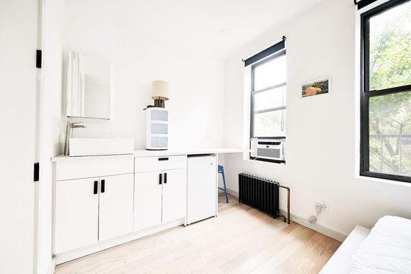 Photo of "#1882-B: Queen Bedroom B w/ Private Bathroom" home