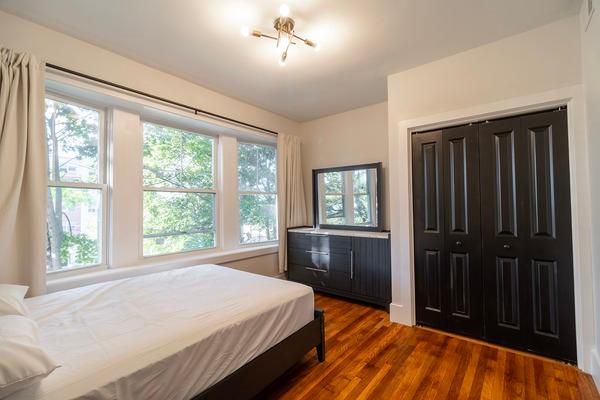 Photo of "#1900-E: Queen  Bedroom E" home