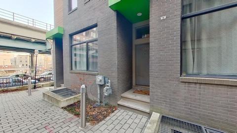 Photo of "#7fc: Luxurious Northern Liberties apartment steps from Market-Frankford Line (Has a House)" home